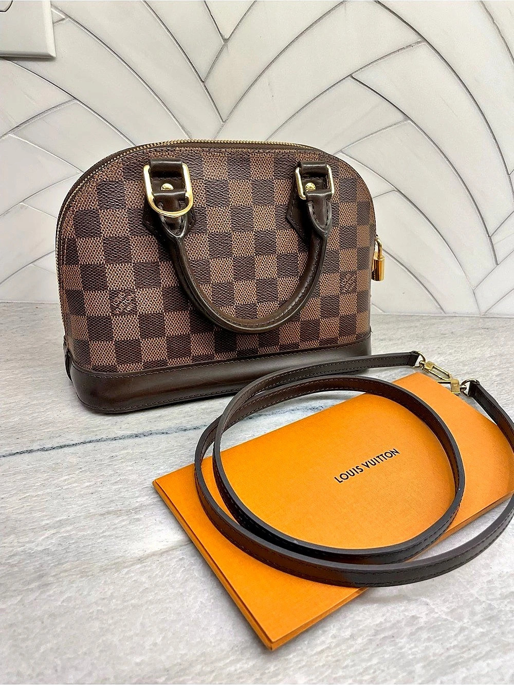 Louis Vuitton Alma BB Damier Ebene